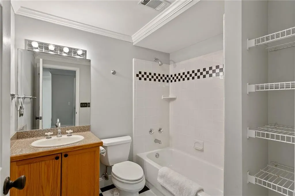 1151 Goodwin Road Ne, Atlanta, Georgia 30324, 5 Bedrooms Bedrooms, ,4 BathroomsBathrooms,Residential,For Sale,1151 Goodwin Road Ne,7626820