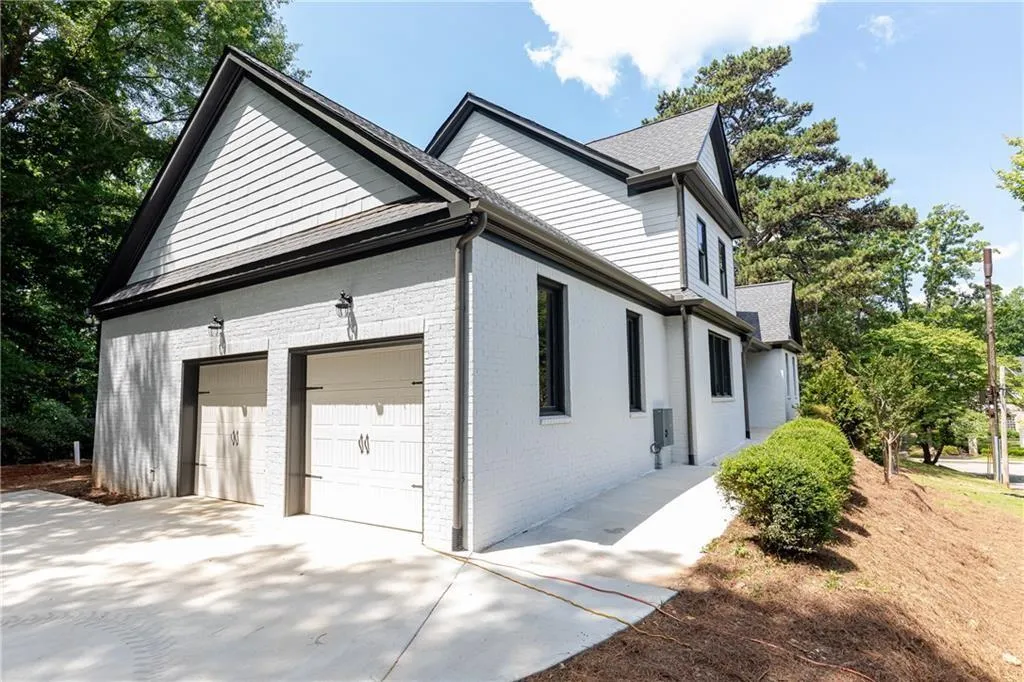 280 Lafayette Way, Sandy Springs, Georgia 30327, 5 Bedrooms Bedrooms, ,4 BathroomsBathrooms,Residential,Sold,280 Lafayette Way,6952347