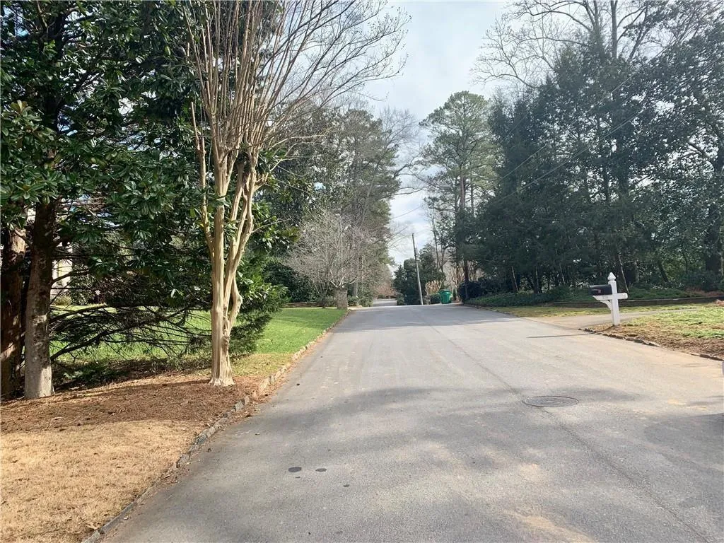 280 Lafayette Way, Sandy Springs, Georgia 30327, 5 Bedrooms Bedrooms, ,4 BathroomsBathrooms,Residential,Sold,280 Lafayette Way,6952347