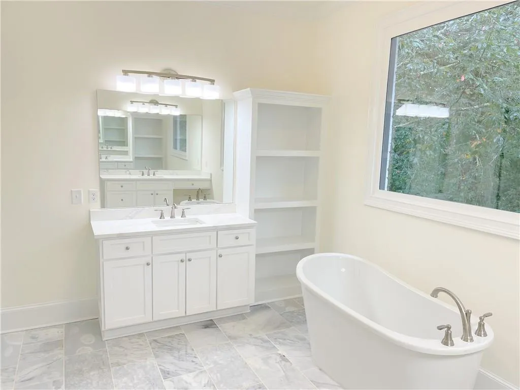 280 Lafayette Way, Sandy Springs, Georgia 30327, 5 Bedrooms Bedrooms, ,4 BathroomsBathrooms,Residential,Sold,280 Lafayette Way,6952347