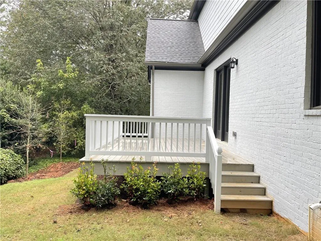 280 Lafayette Way, Sandy Springs, Georgia 30327, 5 Bedrooms Bedrooms, ,4 BathroomsBathrooms,Residential,Sold,280 Lafayette Way,6952347