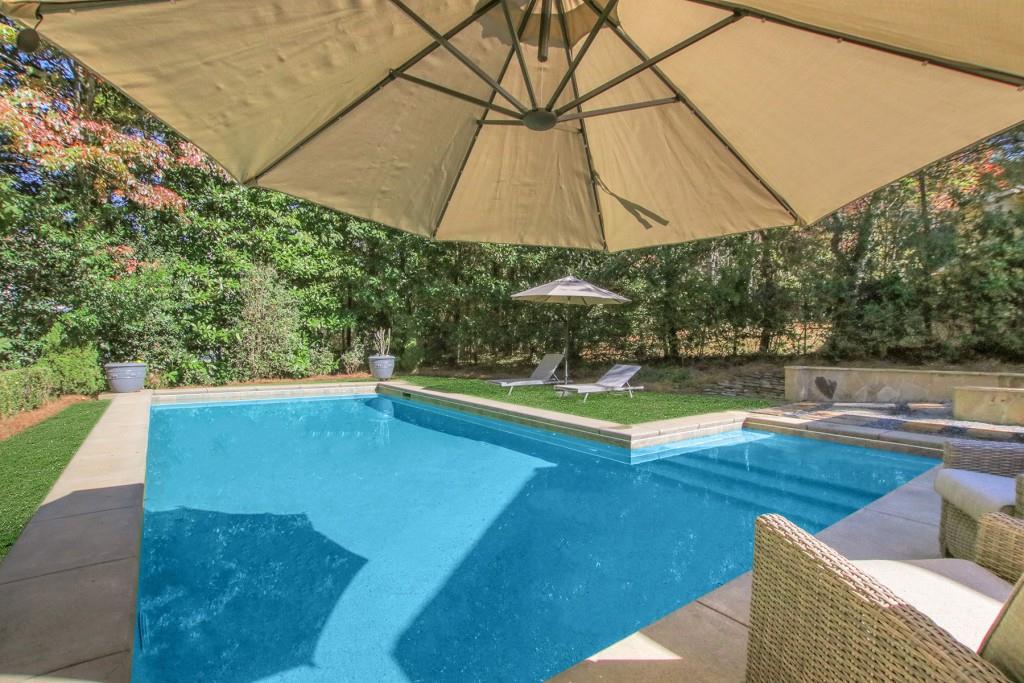 190 Northglenn Court NE, Sandy Springs, Georgia 30342, 5 Bedrooms Bedrooms, ,5 BathroomsBathrooms,Residential,Sold,190 Northglenn Court NE,7304204