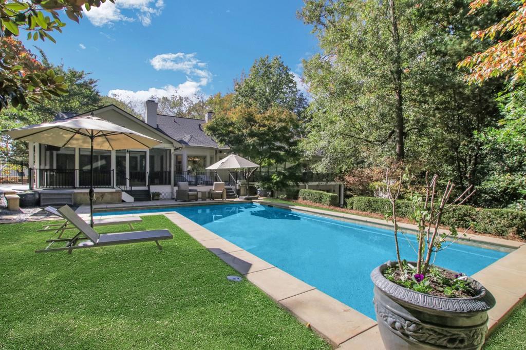 190 Northglenn Court NE, Sandy Springs, Georgia 30342, 5 Bedrooms Bedrooms, ,5 BathroomsBathrooms,Residential,Sold,190 Northglenn Court NE,7304204