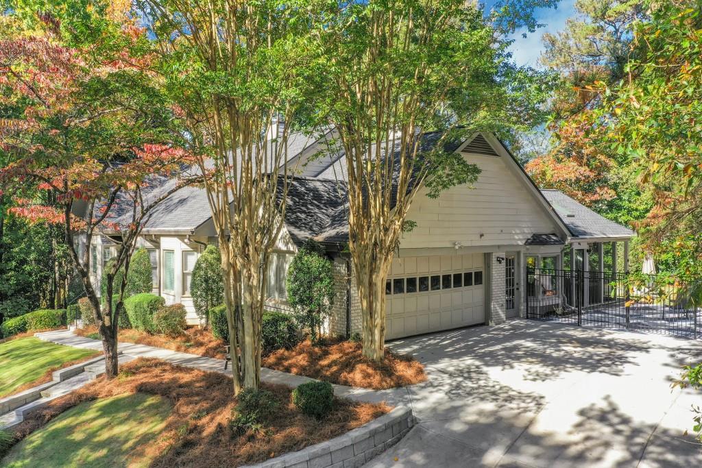 190 Northglenn Court NE, Sandy Springs, Georgia 30342, 5 Bedrooms Bedrooms, ,5 BathroomsBathrooms,Residential,Sold,190 Northglenn Court NE,7304204