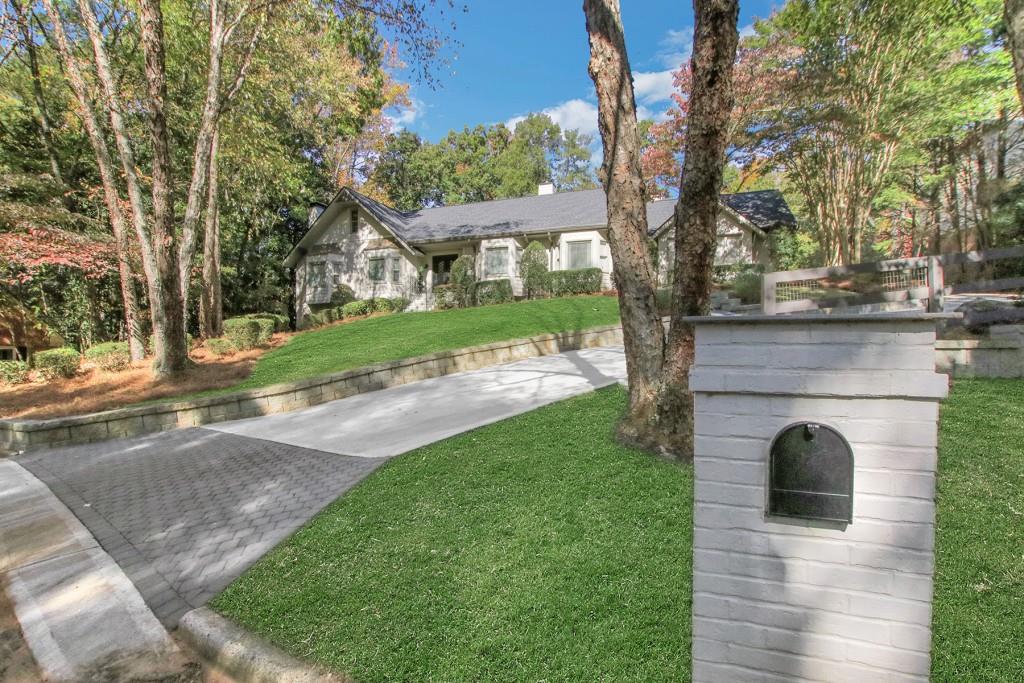 190 Northglenn Court NE, Sandy Springs, Georgia 30342, 5 Bedrooms Bedrooms, ,5 BathroomsBathrooms,Residential,Sold,190 Northglenn Court NE,7304204