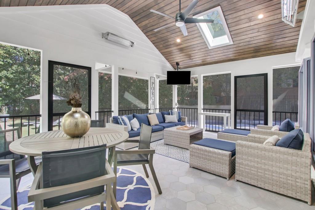 190 Northglenn Court NE, Sandy Springs, Georgia 30342, 5 Bedrooms Bedrooms, ,5 BathroomsBathrooms,Residential,Sold,190 Northglenn Court NE,7304204