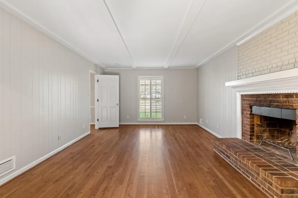 325 Hunters Glen Court Ne, Sandy Springs, Georgia 30328, 4 Bedrooms Bedrooms, ,2 BathroomsBathrooms,Residential,Sold,325 Hunters Glen Court Ne,6845739