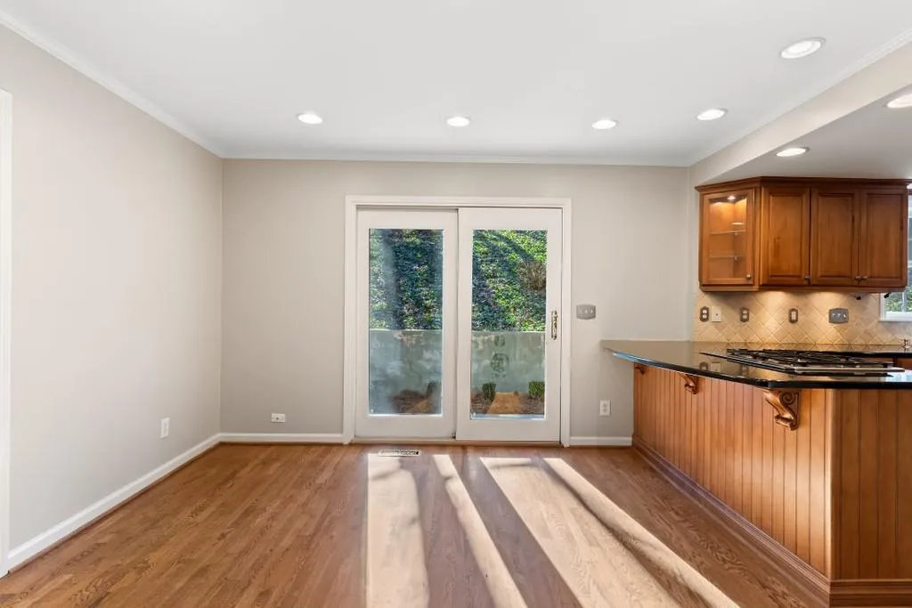 325 Hunters Glen Court Ne, Sandy Springs, Georgia 30328, 4 Bedrooms Bedrooms, ,2 BathroomsBathrooms,Residential,Sold,325 Hunters Glen Court Ne,6845739