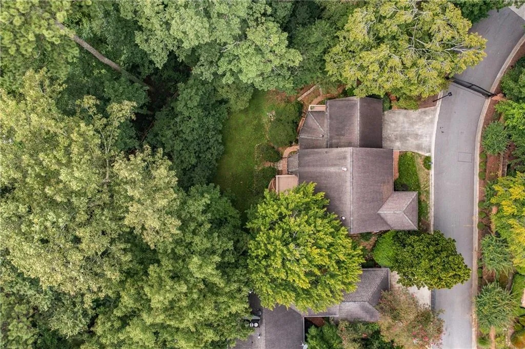 19 Saratoga Place Ne, Atlanta, Georgia 30324, 5 Bedrooms Bedrooms, ,3 BathroomsBathrooms,Residential,For Sale,19 Saratoga Place Ne,7634564