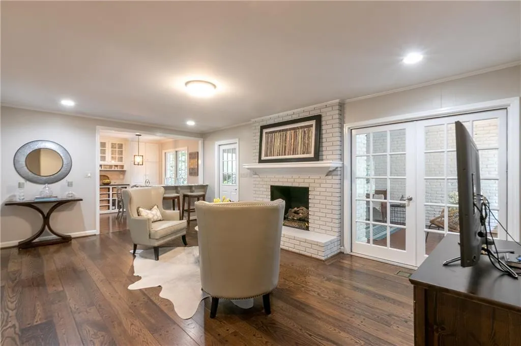 4740 Huntley Drive, Sandy Springs, Georgia 30342, 5 Bedrooms Bedrooms, ,3 BathroomsBathrooms,Residential,Sold,4740 Huntley Drive,6583805