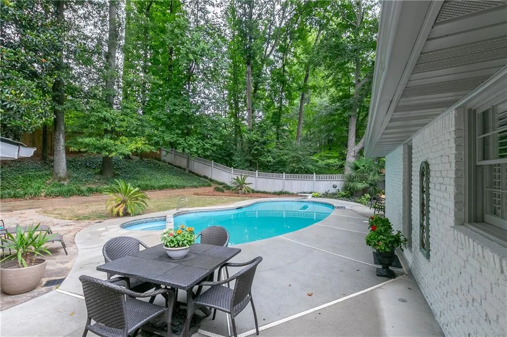 4740 Huntley Drive, Sandy Springs, Georgia 30342, 5 Bedrooms Bedrooms, ,3 BathroomsBathrooms,Residential,Sold,4740 Huntley Drive,6583805