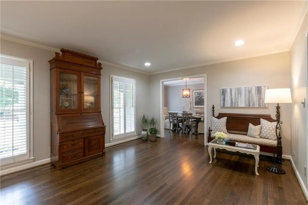 4740 Huntley Drive, Sandy Springs, Georgia 30342, 5 Bedrooms Bedrooms, ,3 BathroomsBathrooms,Residential,Sold,4740 Huntley Drive,6583805
