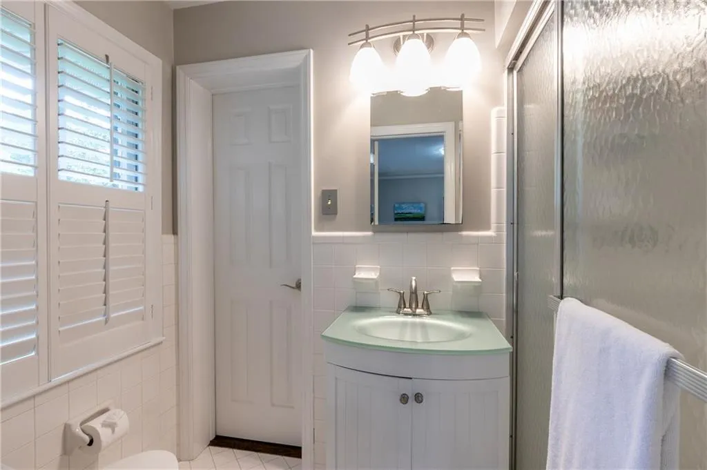 4740 Huntley Drive, Sandy Springs, Georgia 30342, 5 Bedrooms Bedrooms, ,3 BathroomsBathrooms,Residential,Sold,4740 Huntley Drive,6583805