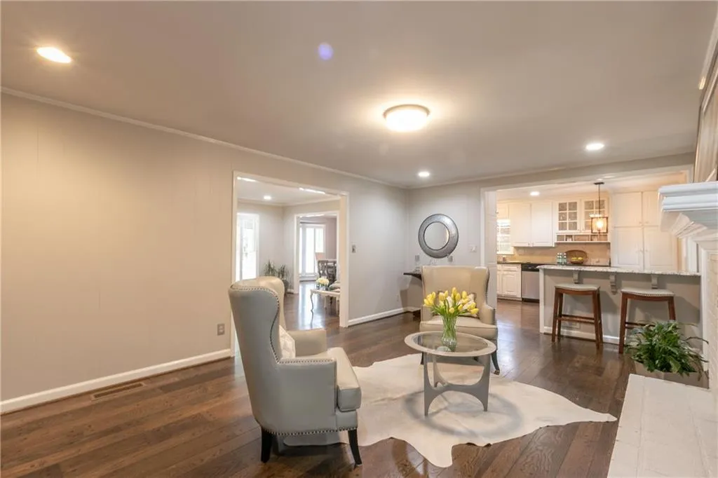 4740 Huntley Drive, Sandy Springs, Georgia 30342, 5 Bedrooms Bedrooms, ,3 BathroomsBathrooms,Residential,Sold,4740 Huntley Drive,6583805