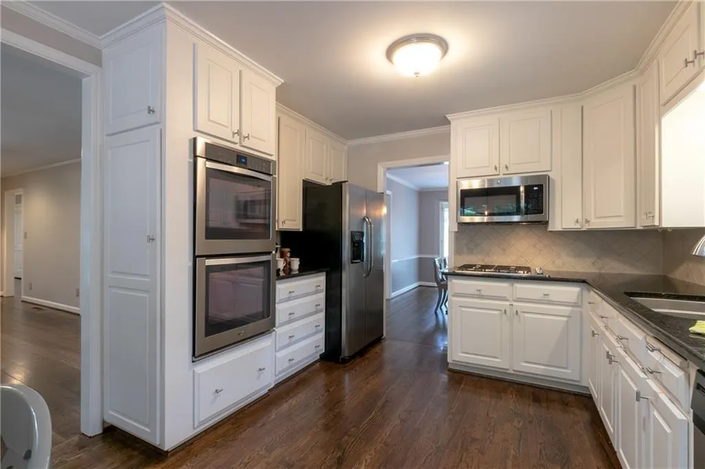 4740 Huntley Drive, Sandy Springs, Georgia 30342, 5 Bedrooms Bedrooms, ,3 BathroomsBathrooms,Residential,Sold,4740 Huntley Drive,6583805