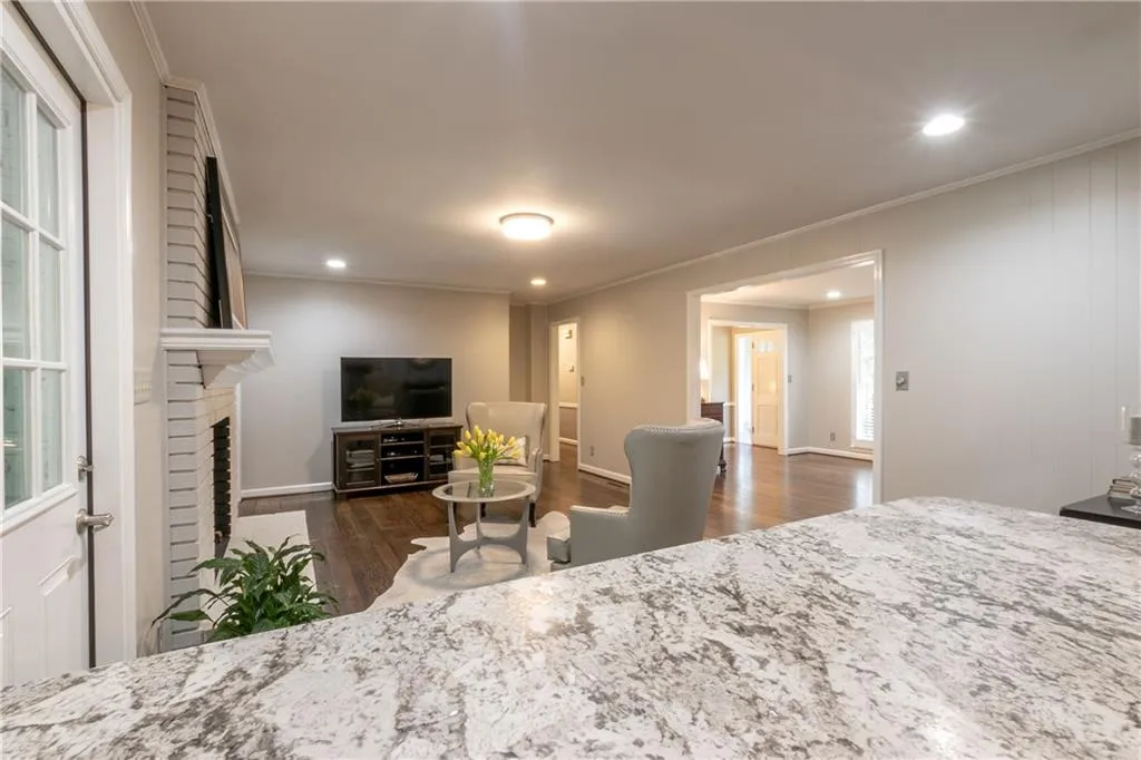 4740 Huntley Drive, Sandy Springs, Georgia 30342, 5 Bedrooms Bedrooms, ,3 BathroomsBathrooms,Residential,Sold,4740 Huntley Drive,6583805