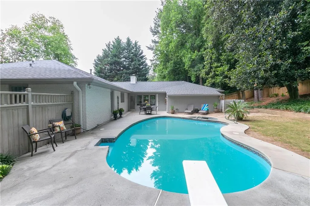4740 Huntley Drive, Sandy Springs, Georgia 30342, 5 Bedrooms Bedrooms, ,3 BathroomsBathrooms,Residential,Sold,4740 Huntley Drive,6583805