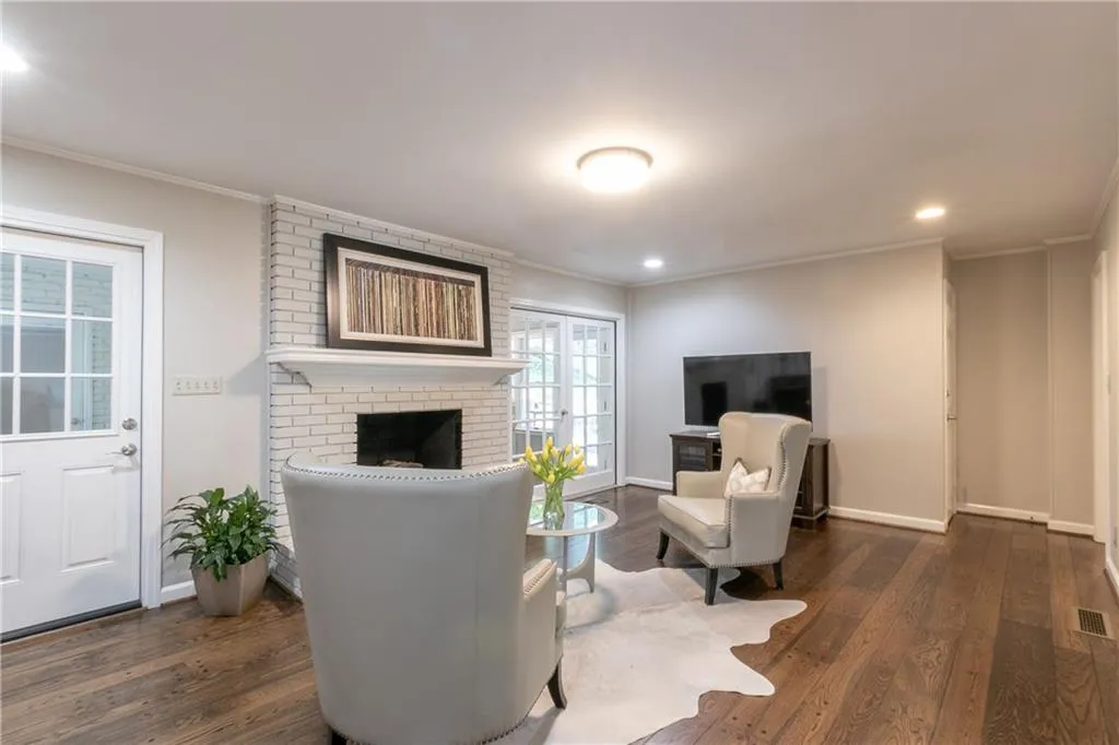 4740 Huntley Drive, Sandy Springs, Georgia 30342, 5 Bedrooms Bedrooms, ,3 BathroomsBathrooms,Residential,Sold,4740 Huntley Drive,6583805