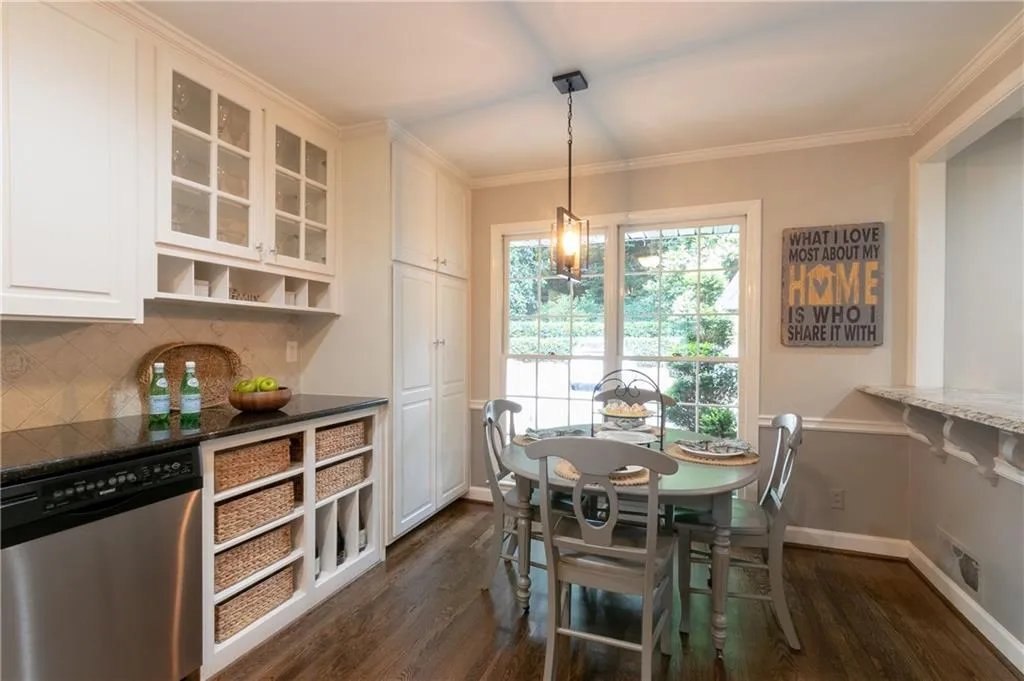 4740 Huntley Drive, Sandy Springs, Georgia 30342, 5 Bedrooms Bedrooms, ,3 BathroomsBathrooms,Residential,Sold,4740 Huntley Drive,6583805