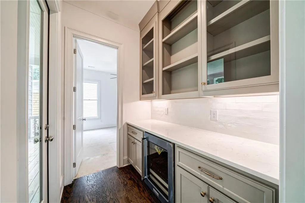 287 Green Hill Road, Sandy Springs, Georgia 30342, 5 Bedrooms Bedrooms, ,4 BathroomsBathrooms,Residential,Sold,287 Green Hill Road,6747194