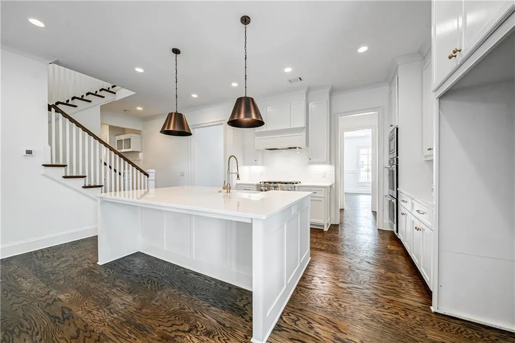 287 Green Hill Road, Sandy Springs, Georgia 30342, 5 Bedrooms Bedrooms, ,4 BathroomsBathrooms,Residential,Sold,287 Green Hill Road,6747194