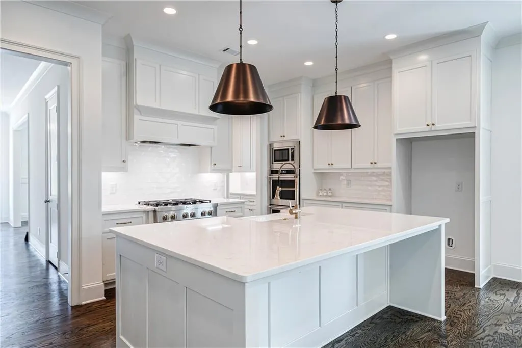287 Green Hill Road, Sandy Springs, Georgia 30342, 5 Bedrooms Bedrooms, ,4 BathroomsBathrooms,Residential,Sold,287 Green Hill Road,6747194
