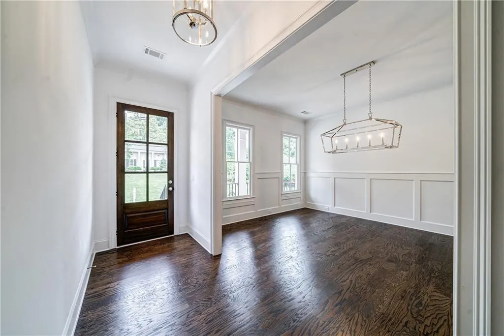 287 Green Hill Road, Sandy Springs, Georgia 30342, 5 Bedrooms Bedrooms, ,4 BathroomsBathrooms,Residential,Sold,287 Green Hill Road,6747194