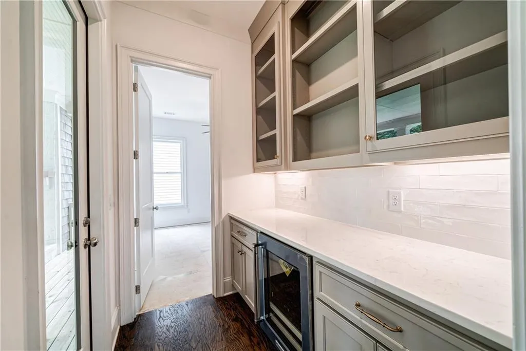 287 Green Hill Road, Sandy Springs, Georgia 30342, 5 Bedrooms Bedrooms, ,4 BathroomsBathrooms,Residential,Sold,287 Green Hill Road,6747194