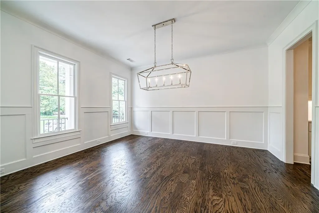 287 Green Hill Road, Sandy Springs, Georgia 30342, 5 Bedrooms Bedrooms, ,4 BathroomsBathrooms,Residential,Sold,287 Green Hill Road,6747194