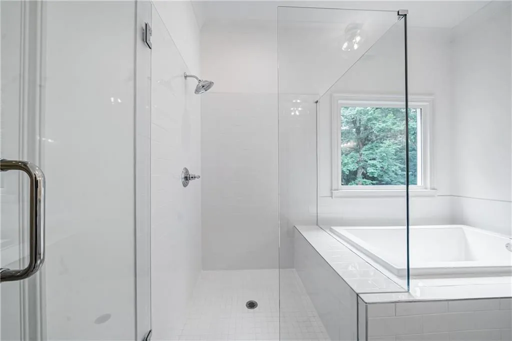 287 Green Hill Road, Sandy Springs, Georgia 30342, 5 Bedrooms Bedrooms, ,4 BathroomsBathrooms,Residential,Sold,287 Green Hill Road,6747194