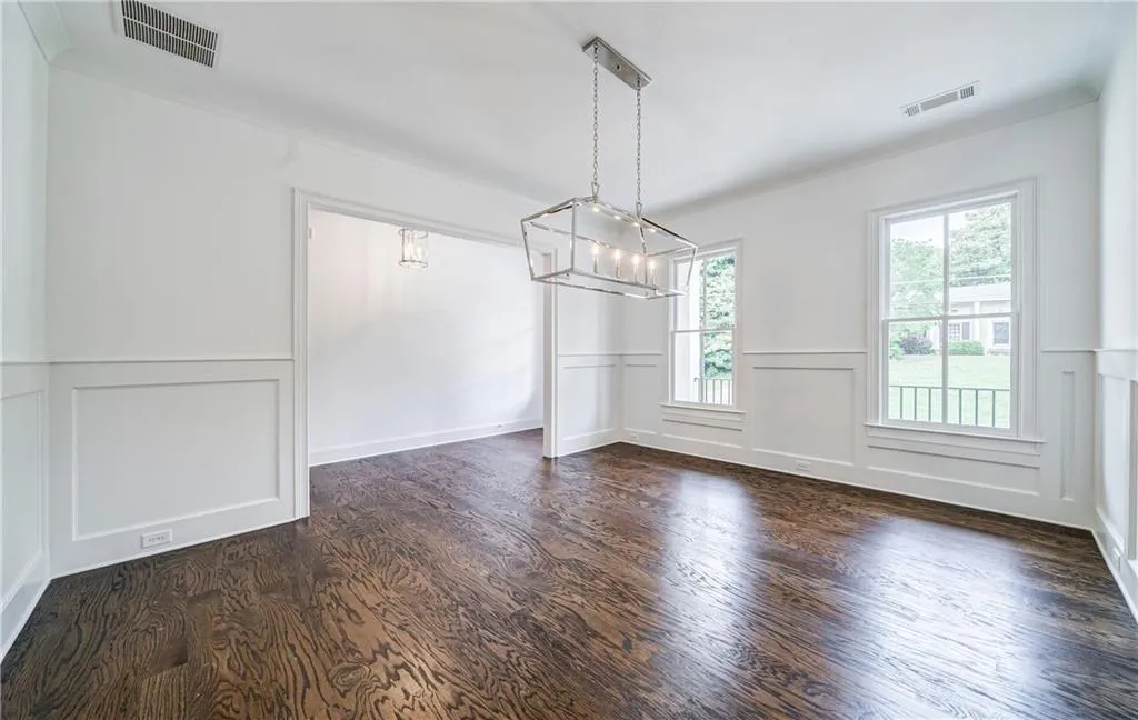 287 Green Hill Road, Sandy Springs, Georgia 30342, 5 Bedrooms Bedrooms, ,4 BathroomsBathrooms,Residential,Sold,287 Green Hill Road,6747194