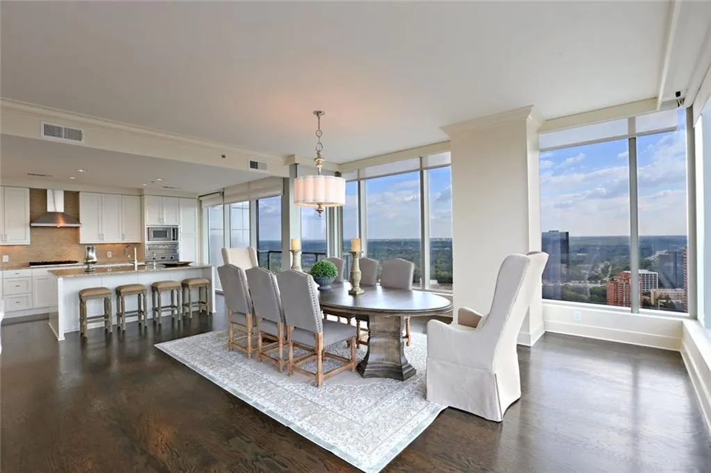 3630 Peachtree Road Ne Unit 2703, Atlanta, Georgia 30326, 3 Bedrooms Bedrooms, ,3 BathroomsBathrooms,Residential,Sold,3630 Peachtree Road Ne Unit 2703,5750148