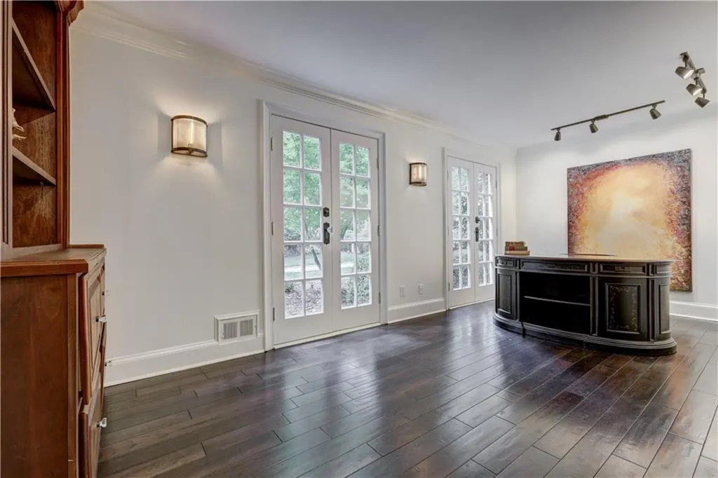 5265 Kenbrook Way, Atlanta, Georgia 30327, 6 Bedrooms Bedrooms, ,5 BathroomsBathrooms,Residential,Sold,5265 Kenbrook Way,6625218