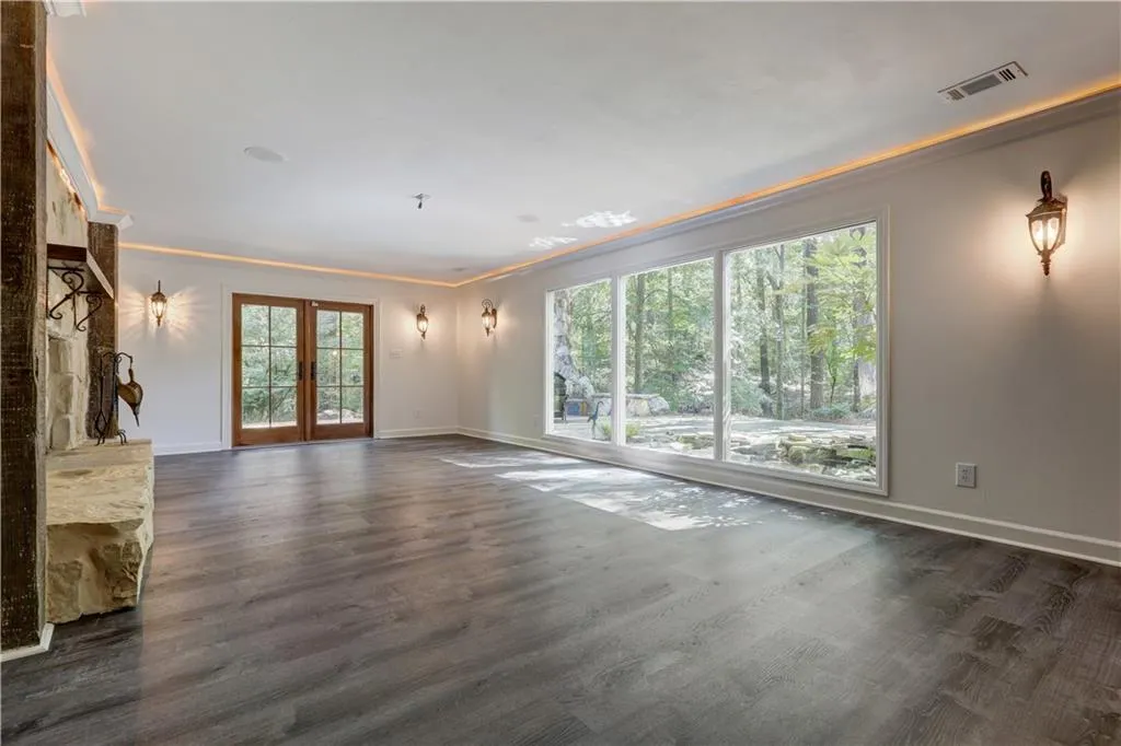 5265 Kenbrook Way, Atlanta, Georgia 30327, 6 Bedrooms Bedrooms, ,5 BathroomsBathrooms,Residential,Sold,5265 Kenbrook Way,6625218