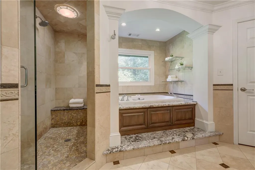 5265 Kenbrook Way, Atlanta, Georgia 30327, 6 Bedrooms Bedrooms, ,5 BathroomsBathrooms,Residential,Sold,5265 Kenbrook Way,6625218