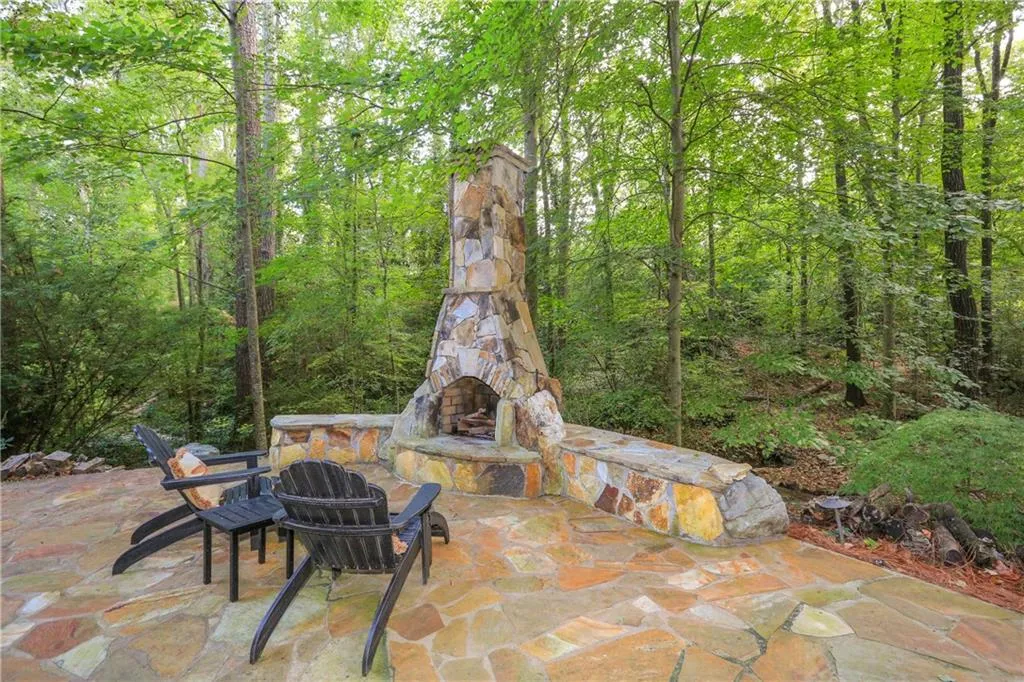 5265 Kenbrook Way, Atlanta, Georgia 30327, 6 Bedrooms Bedrooms, ,5 BathroomsBathrooms,Residential,Sold,5265 Kenbrook Way,6625218
