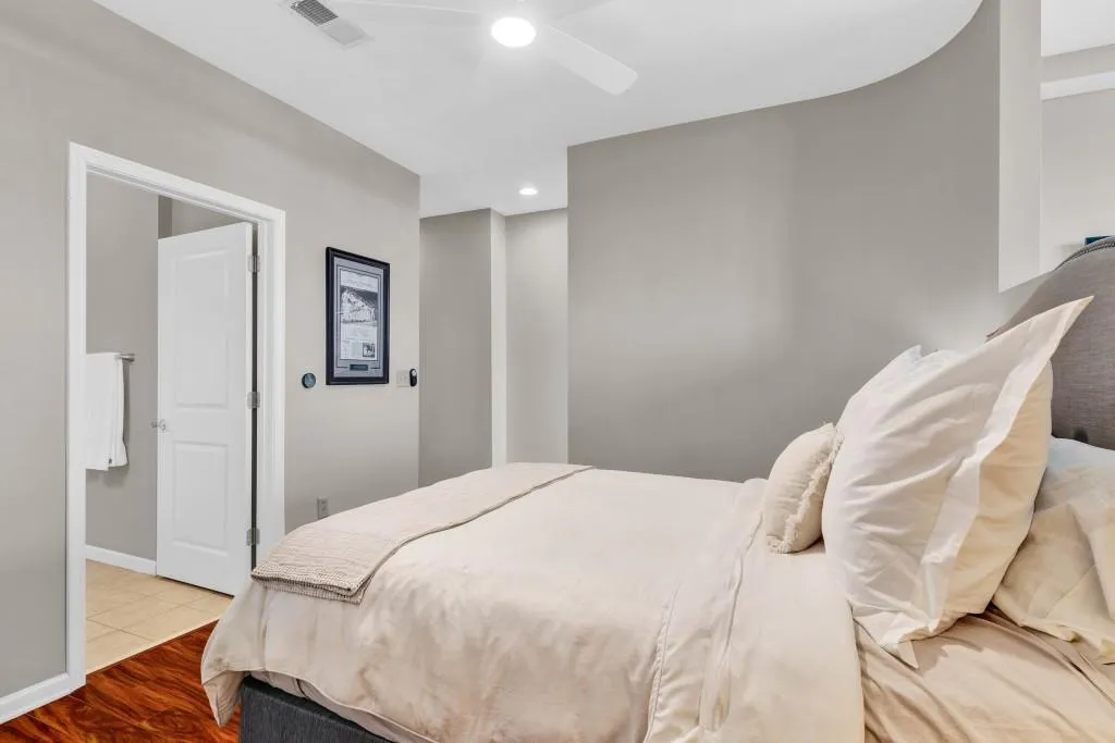 3040 Peachtree Road Nw Unit 1605, Atlanta, Georgia 30305, 1 Bedroom Bedrooms, ,1 BathroomBathrooms,Residential,For Sale,3040 Peachtree Road Nw Unit 1605,7613244