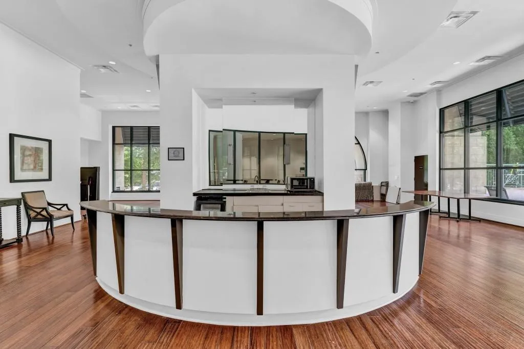 3040 Peachtree Road Nw Unit 1605, Atlanta, Georgia 30305, 1 Bedroom Bedrooms, ,1 BathroomBathrooms,Residential,For Sale,3040 Peachtree Road Nw Unit 1605,7613244