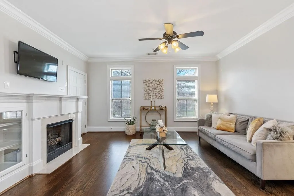 6472 Chariot Street, Sandy Springs, Georgia 30328, 2 Bedrooms Bedrooms, ,2 BathroomsBathrooms,Residential,Sold,6472 Chariot Street,6824502