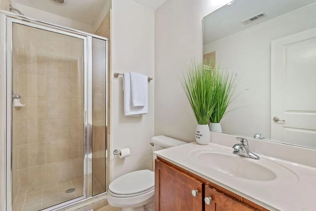 6472 Chariot Street, Sandy Springs, Georgia 30328, 2 Bedrooms Bedrooms, ,2 BathroomsBathrooms,Residential,Sold,6472 Chariot Street,6824502