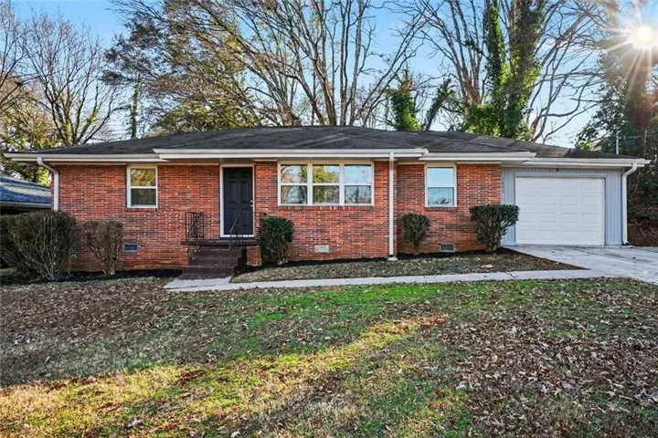 1660 Valencia Road, Decatur, Georgia 30032