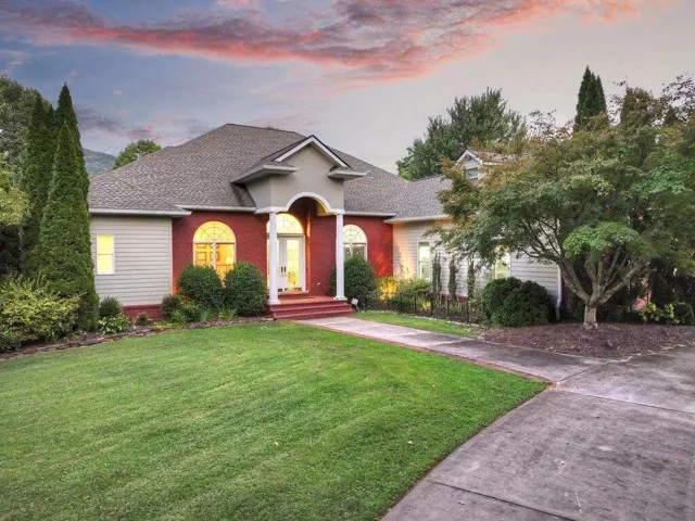 4165 Asheland Cove Drive, Young Harris, Georgia 30582
