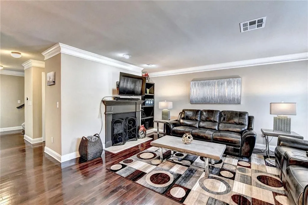 104 Masons Creek Circle, Sandy Springs, Georgia 30350, 3 Bedrooms Bedrooms, ,2 BathroomsBathrooms,Residential,Sold,104 Masons Creek Circle,7178995