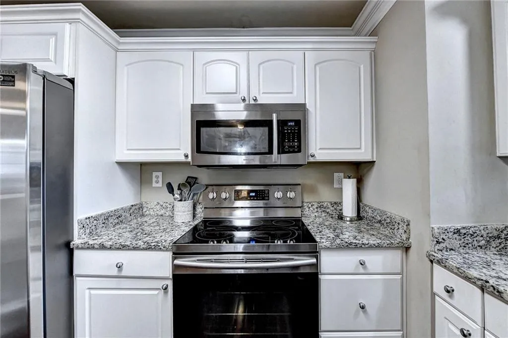 104 Masons Creek Circle, Sandy Springs, Georgia 30350, 3 Bedrooms Bedrooms, ,2 BathroomsBathrooms,Residential,Sold,104 Masons Creek Circle,7178995