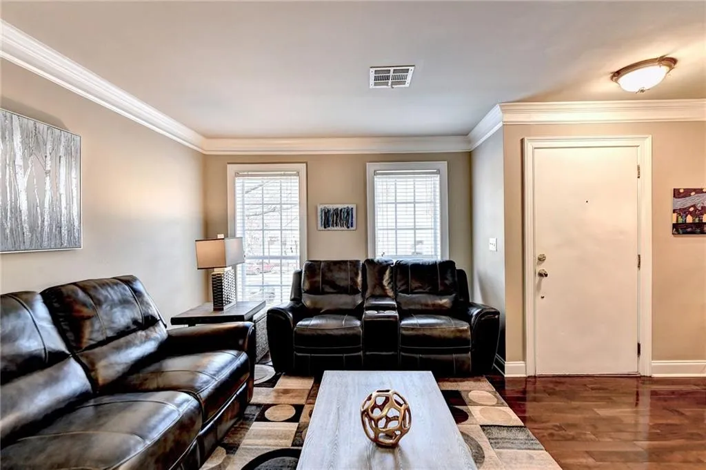 104 Masons Creek Circle, Sandy Springs, Georgia 30350, 3 Bedrooms Bedrooms, ,2 BathroomsBathrooms,Residential,Sold,104 Masons Creek Circle,7178995