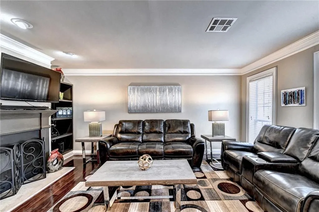 104 Masons Creek Circle, Sandy Springs, Georgia 30350, 3 Bedrooms Bedrooms, ,2 BathroomsBathrooms,Residential,Sold,104 Masons Creek Circle,7178995