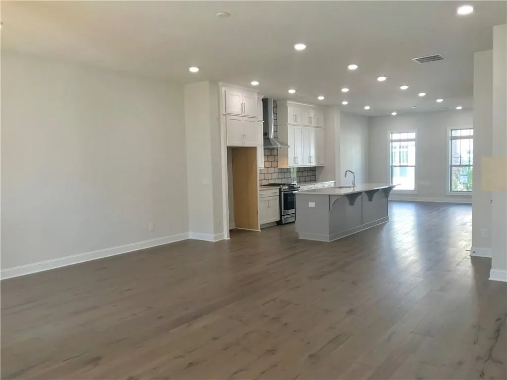 4317 Parkside Place Unit 16, Sandy Springs, Georgia 30342, 3 Bedrooms Bedrooms, ,3 BathroomsBathrooms,Residential,Sold,4317 Parkside Place Unit 16,6547331