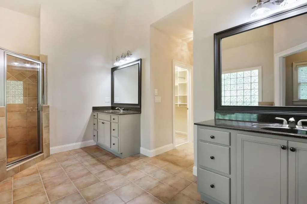 1000 Manorwood Court, Atlanta, Georgia 30328, 5 Bedrooms Bedrooms, ,4 BathroomsBathrooms,Residential,Sold,1000 Manorwood Court,5895392