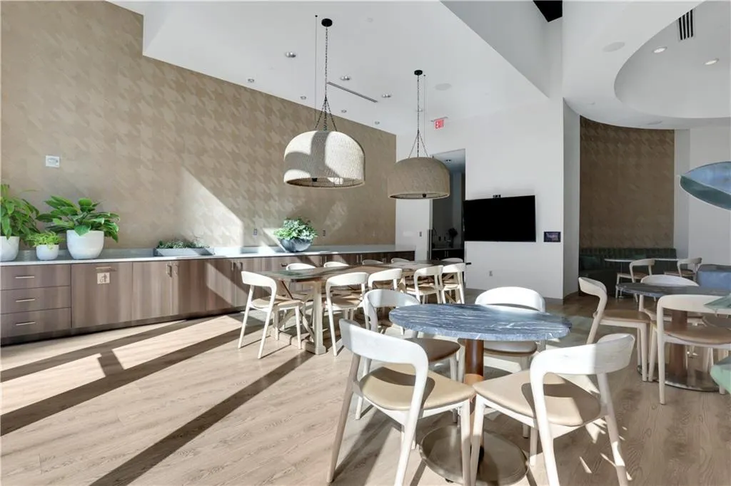 1080 Peachtree Street Ne Unit 2003, Atlanta, Georgia 30309, 2 Bedrooms Bedrooms, ,2 BathroomsBathrooms,Residential,For Sale,1080 Peachtree Street Ne Unit 2003,7615535