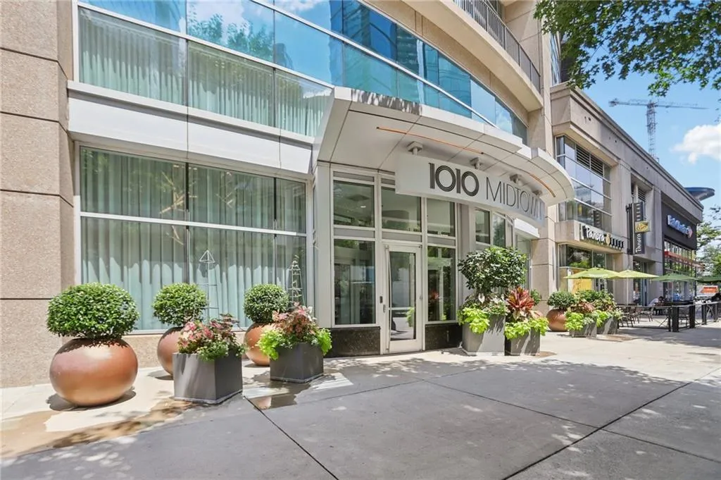 1080 Peachtree Street Ne Unit 2003, Atlanta, Georgia 30309, 2 Bedrooms Bedrooms, ,2 BathroomsBathrooms,Residential,For Sale,1080 Peachtree Street Ne Unit 2003,7615535